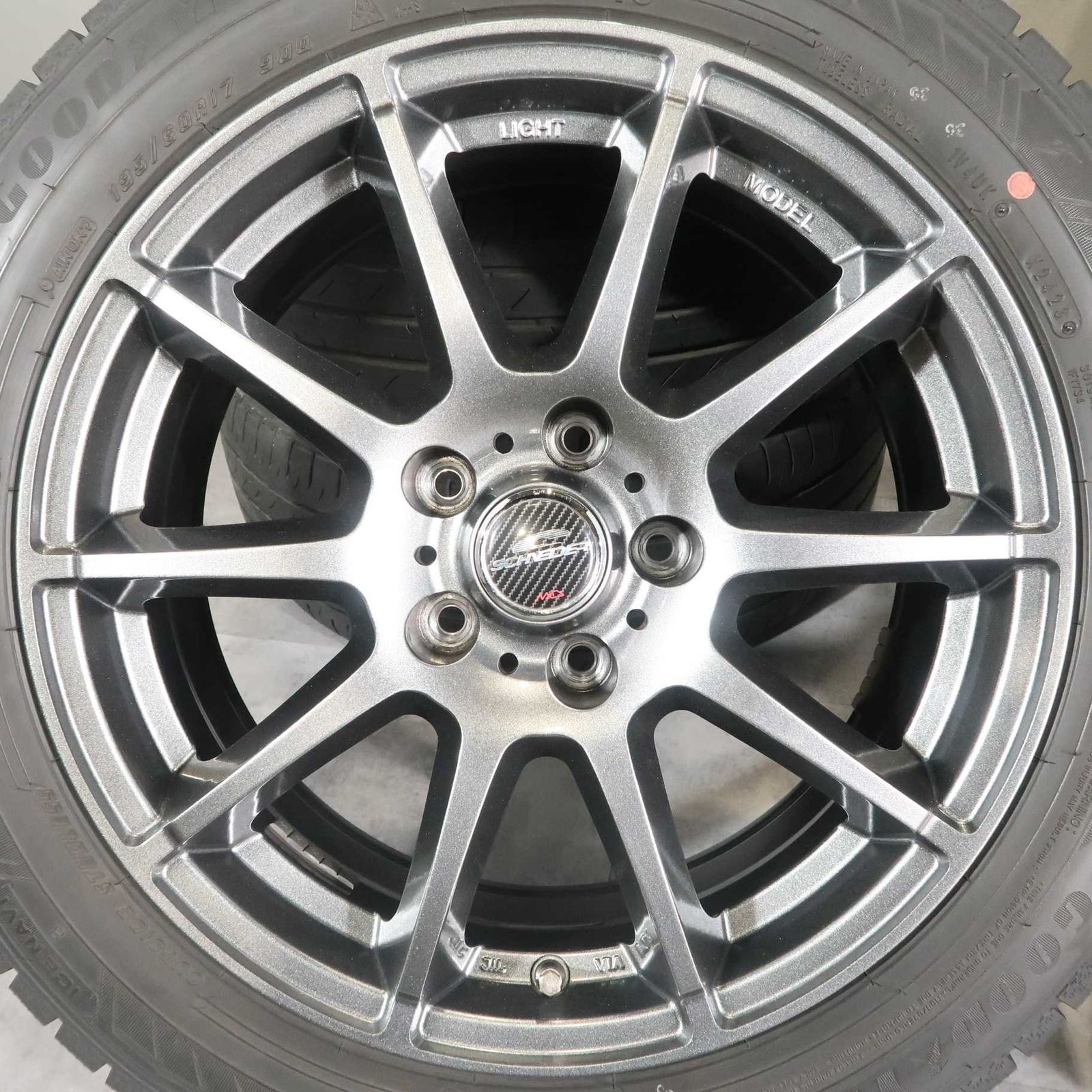トヨタ プリウス 60系 等 4本 社外 17インチ 7J +38 5H 114.3