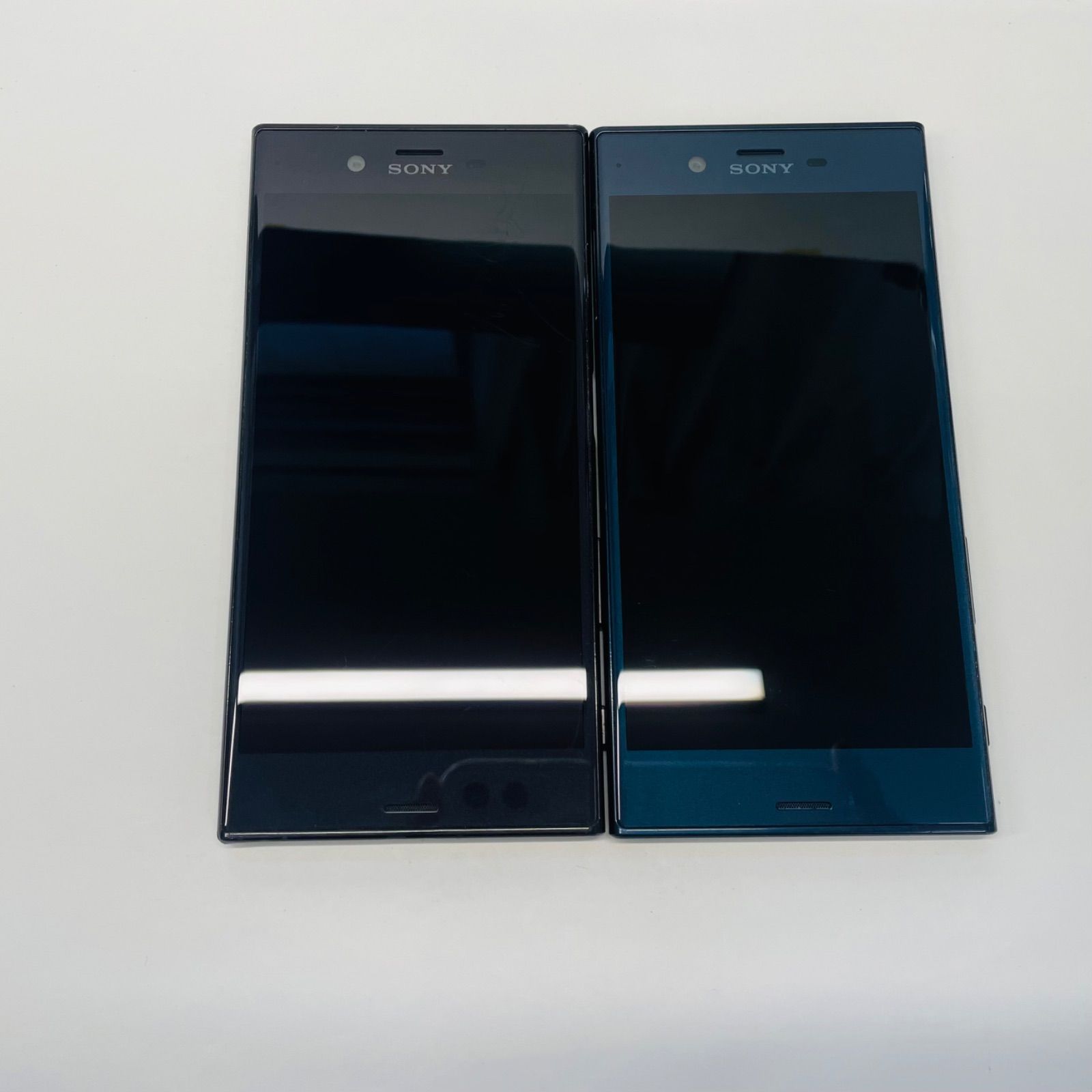 Xperia XZ SOV34 SIMフリー 2台セット 中古- メルカリ