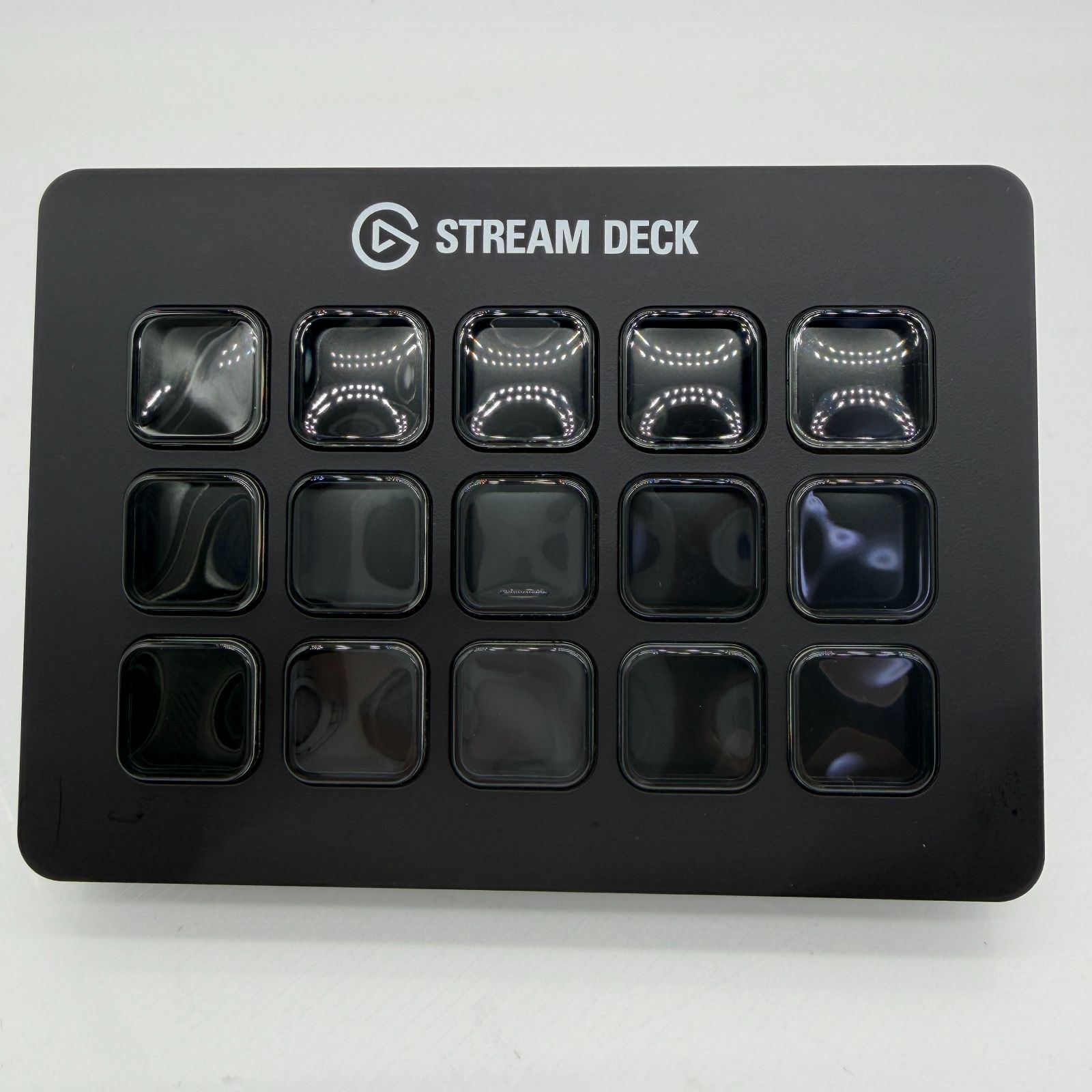 中古美品】Elgato Stream Deck MK.2 15キー - メルカリ