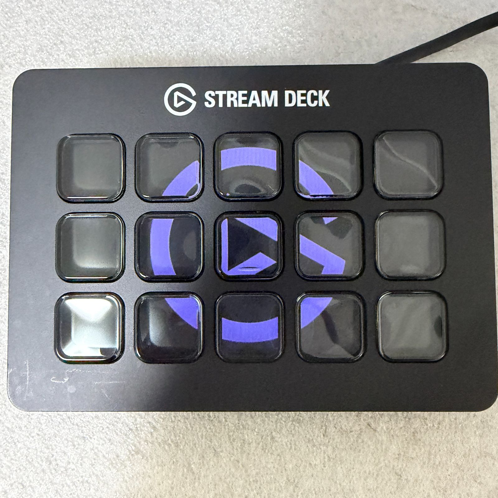 中古美品】Elgato Stream Deck MK.2 15キー - メルカリ