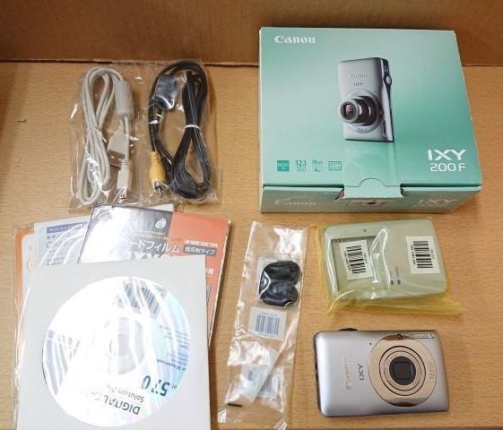 [Unused item] Canon IXY 200F (SL) silver 4224B001 Canon compact digital camera