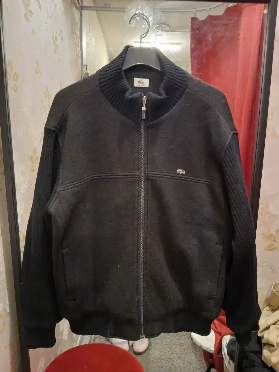 7/31 LACOSTE 黒 COLOR ニット ジップアップ 100 サイズ