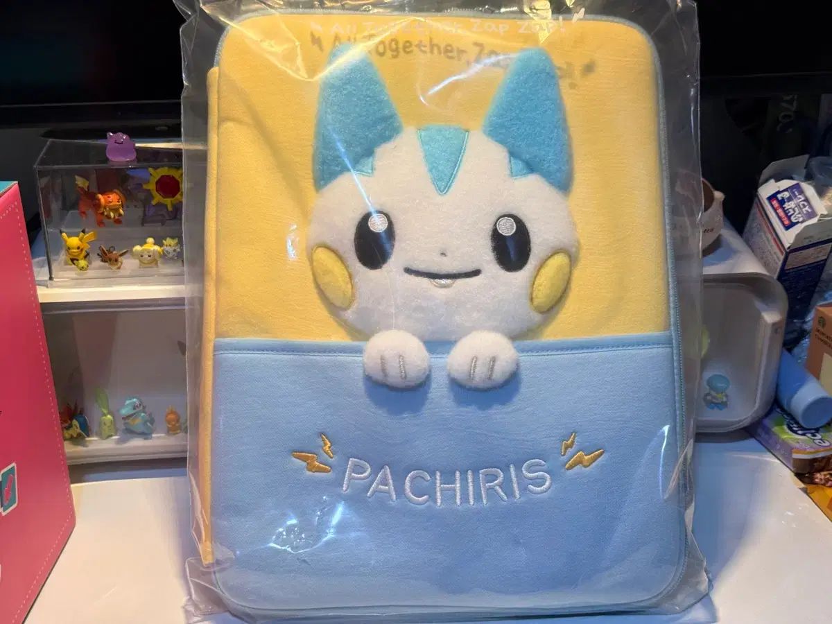 ポケモンストア パチリス マルチポーチ