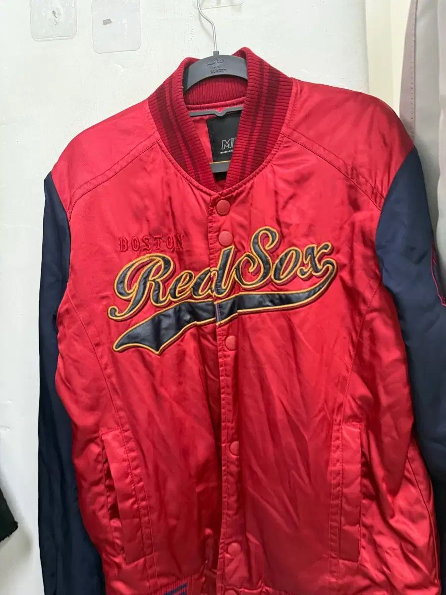 MLB スタジャン 6,940円