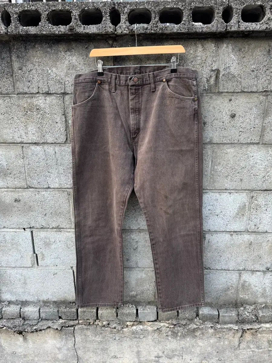 90s Wrangler(ラングラー) ヴィンテージ 13mwz ダークブラウン カウボーイ CUT デニム パンツ