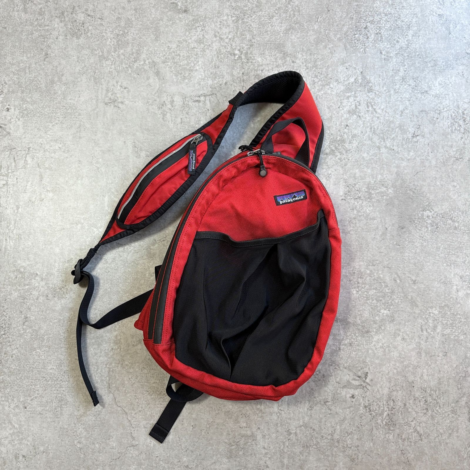 00s patagonia Quantum 【 Rio Red 】 パタゴニア クアンタム アトム ボディーバッグ ワンショルダー 【 レッド 】