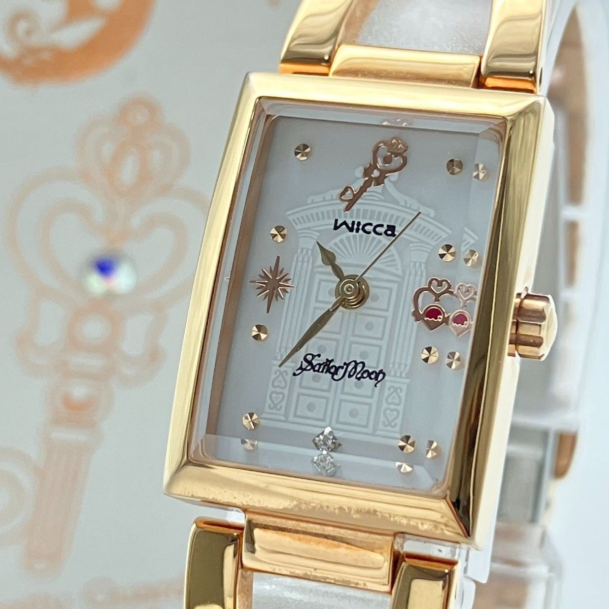 【限定】シチズン ウィッカ セーラームーン 25周年 限定 コラボ 腕時計 ソーラー スクエア 金 CITIZEN wicca 2