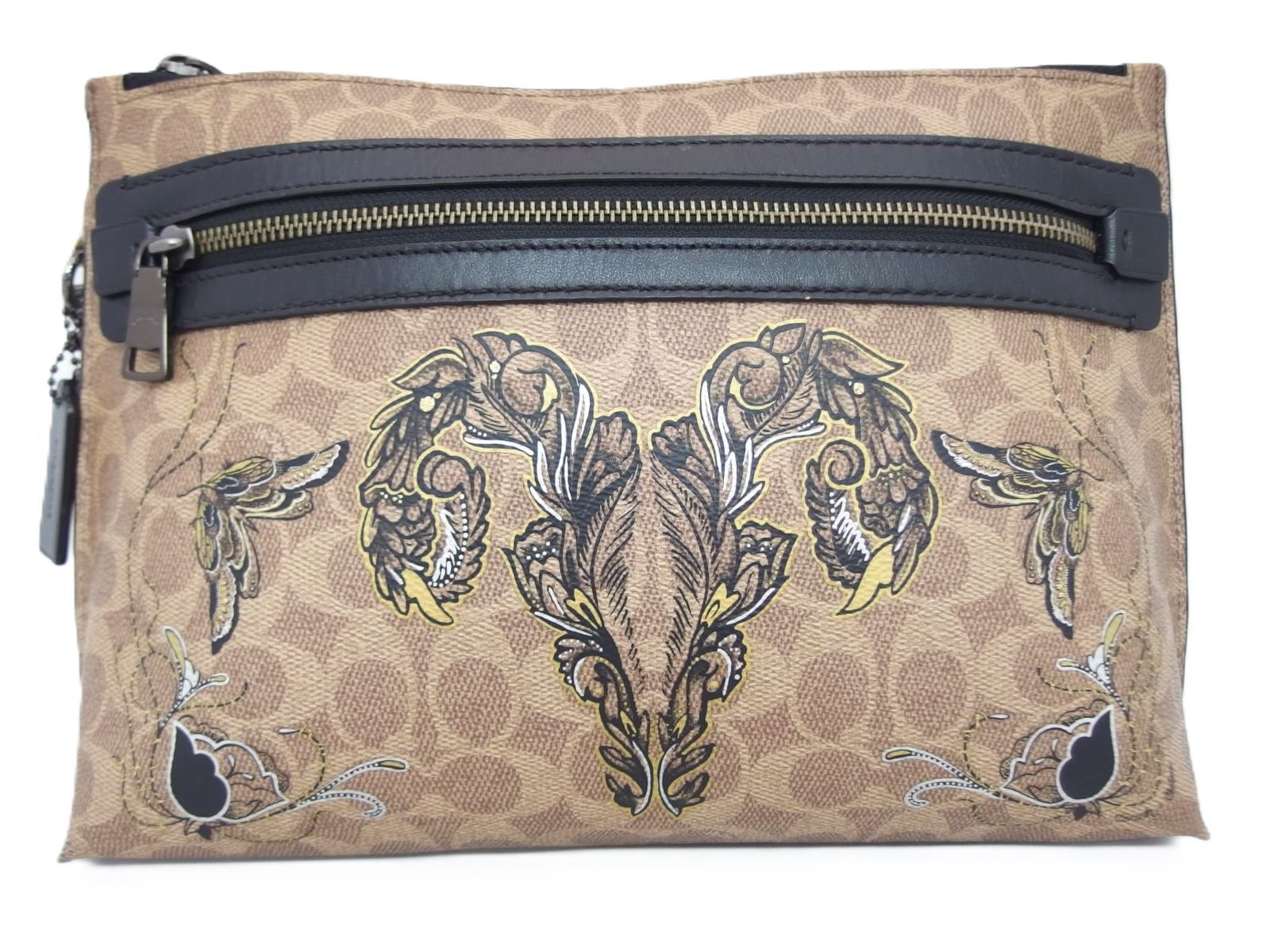 COACH コーチ　クラッチバッグ　シグネチャー　チェルシー・シャンプレイン（Chelsea Champlain）　タトゥーモチーフ　イラスト