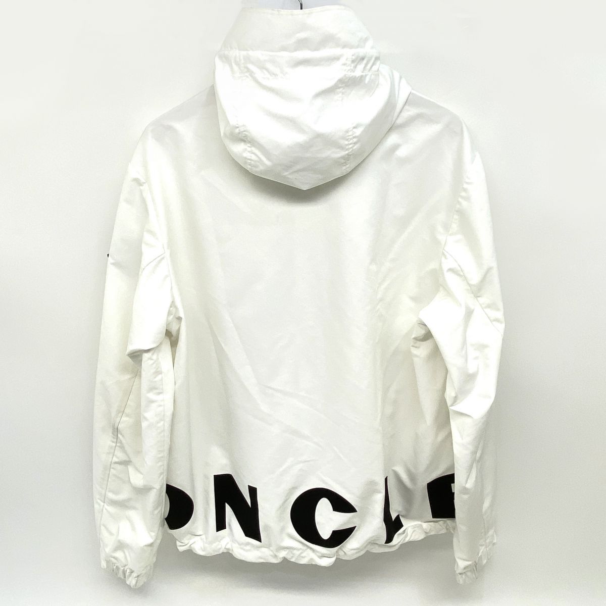 MONCLER MYTHOS モンクレール　ミトス　ホワイト　マウンテンパーカー MONCLER モンクレール MYTHOS GIUBBOTTO ブルゾン マウンテンパーカー