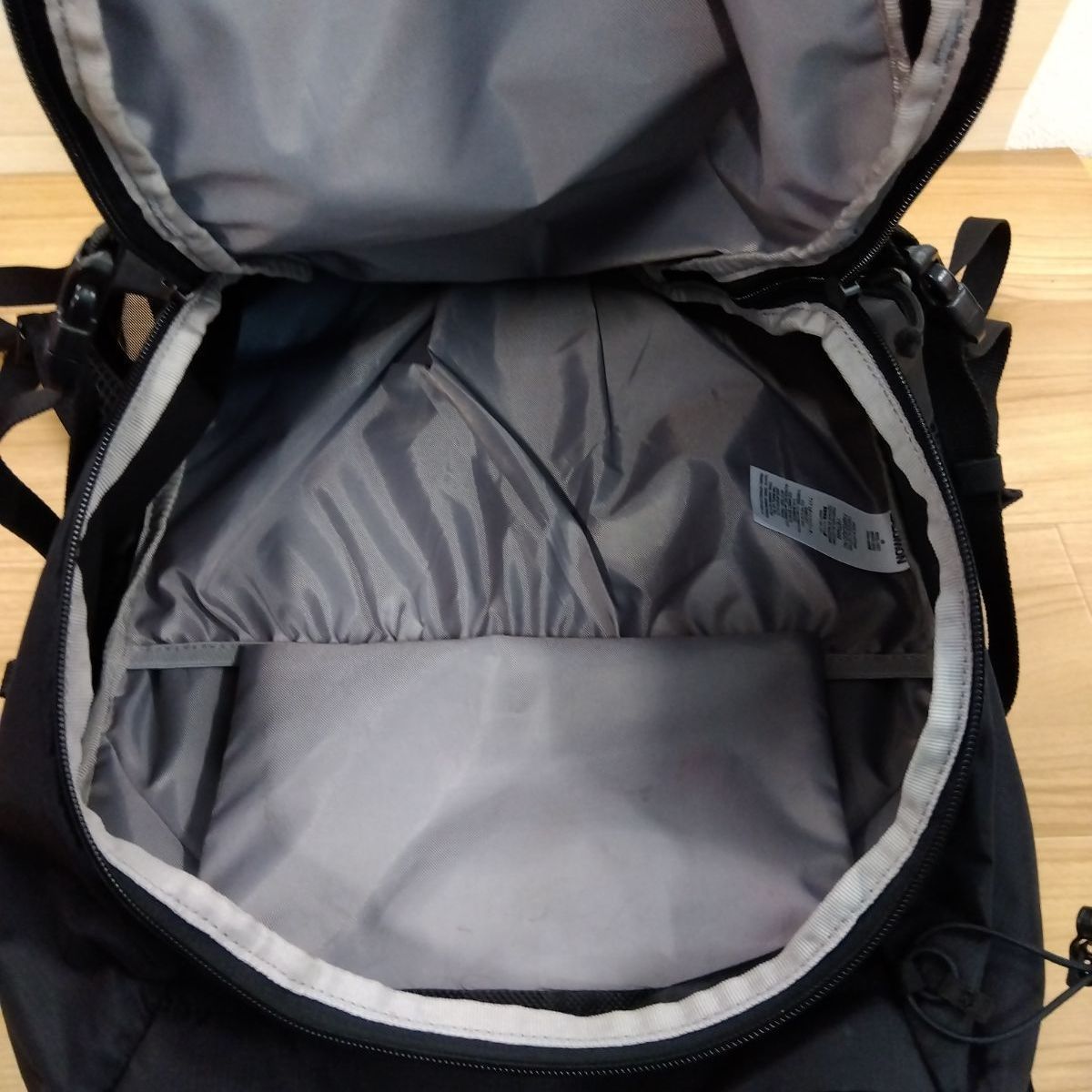 SALOMON サロモン TRAILBLAZER 30 バックパック 軽量 シンプル 
