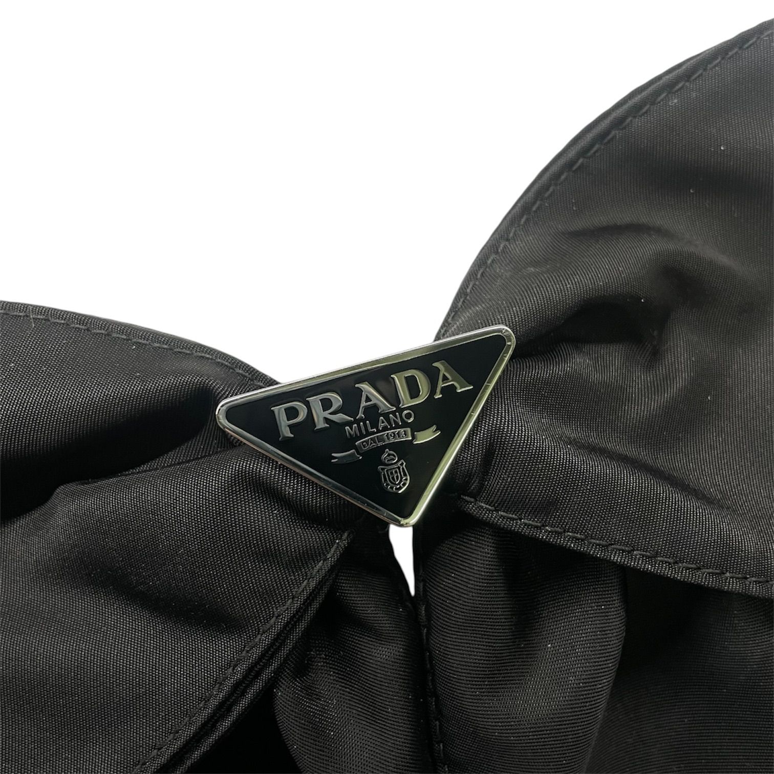 PRADA プラダ トライアングルロゴ Re-Nylon ヘアクリップ 