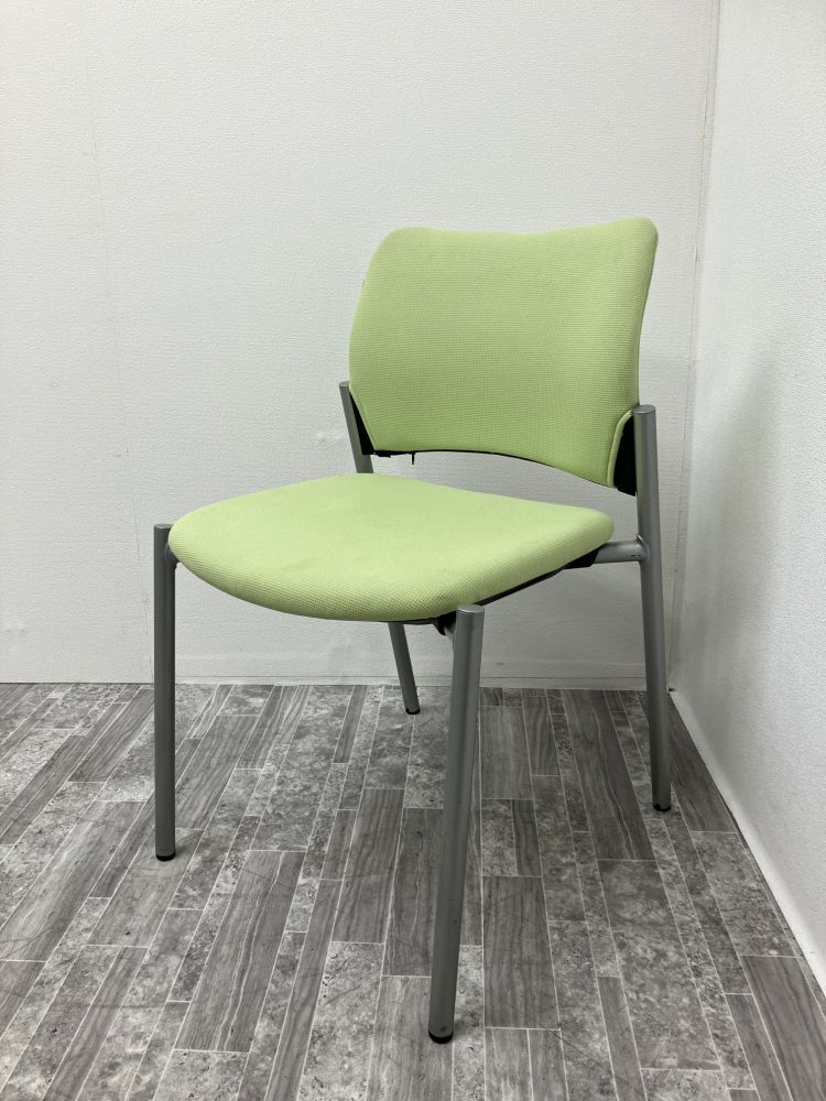 【中古品】オカムラ 8147シリーズ スタッキングチェア 8147ZZ-FEA6 グリーン