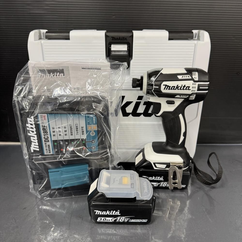 【未使用】makita TD149DRFXW 18V充電式インパクトドライバ　【202】