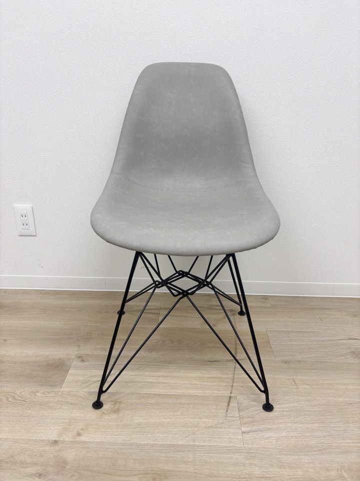 【展示品】定価20,900円 東谷 ダイニングチェア 1脚単品 完成品 椅子 イス チェアー ライトグレー おしゃれ モダン ソフトレザー 個人未使用【送料無料】