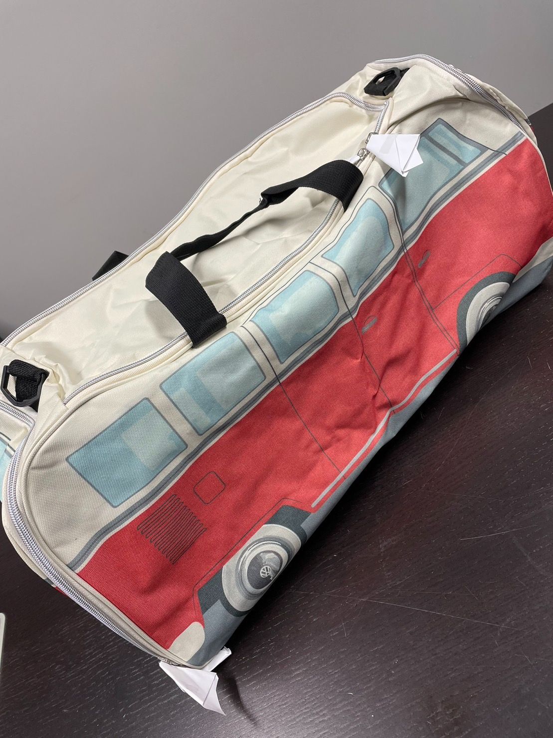 スポーツバッグ T1BUS 車 レッド BRISA フォルクスワーゲン T1 BUS BUST01 ブリサ