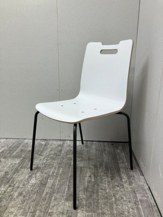 【中古品】パブリック スタッキングチェア ホワイト