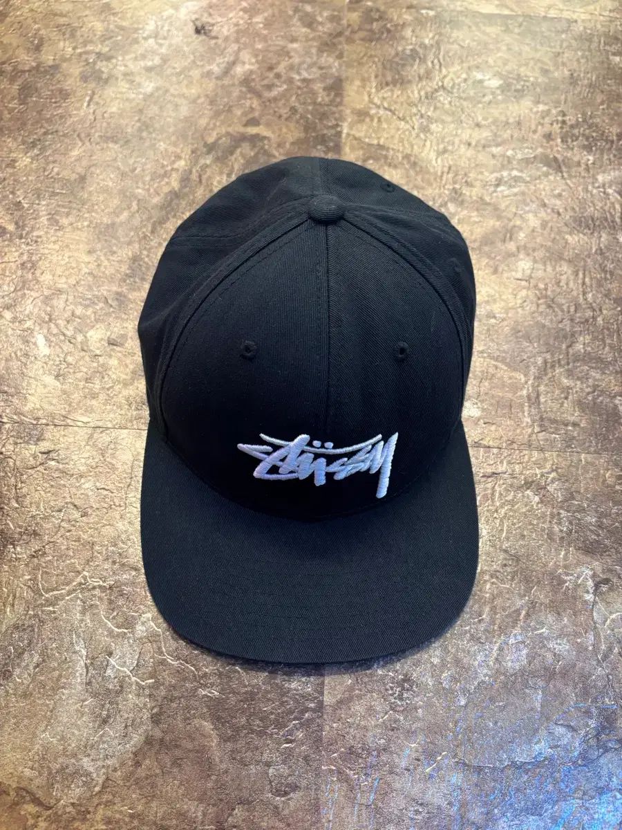 STUSSY 正規品 スナップバック
