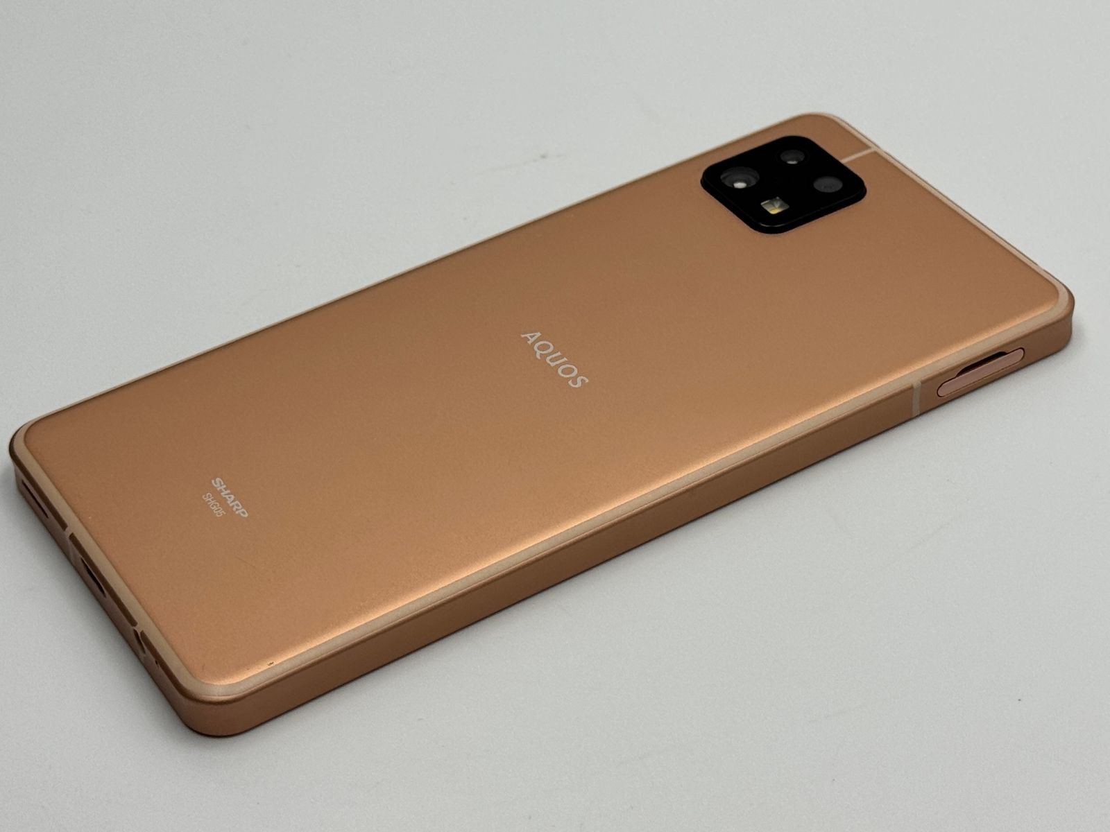 訳あり中古B】AQUOS sense6 SHG05 ライトカッパー SIMフリー - メルカリ