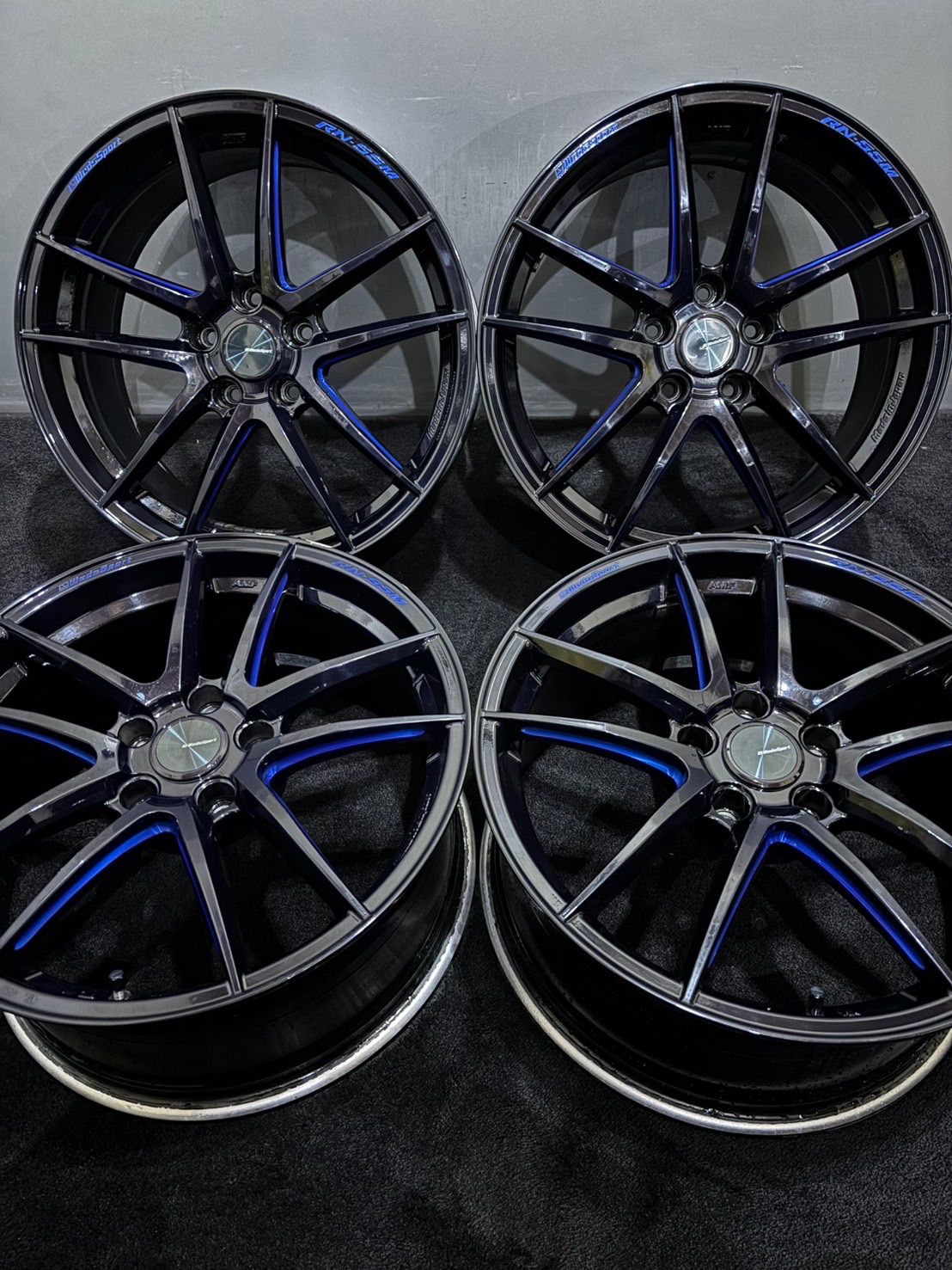 ★WedsSport RN-55M 18インチ 8.5J +45 114.3 5H アルミホイール 4本 GRヤリス レヴォーグ クロストレック (1-M389)