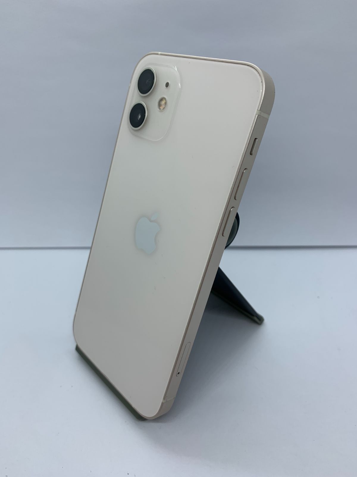 中古・フレームキズ有・バッテリー劣化】iPhone 12 64GB ホワイト SIM 中古・フレームキズ有・バッテリー劣化】iPhone 12 64GB ホワイト SIM