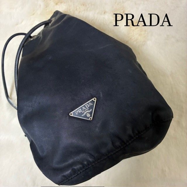 プラダ PRADA 三角ロゴプレート ブラックナイロンレザー 巾着ポーチ 