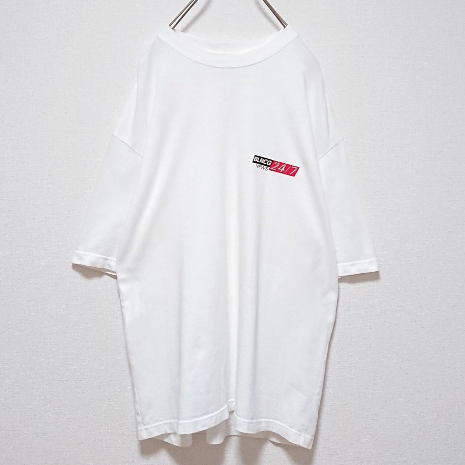 希少 BALENCIAGA バレンシアガ オーバーサイズ NEWSロゴ Tシャツ