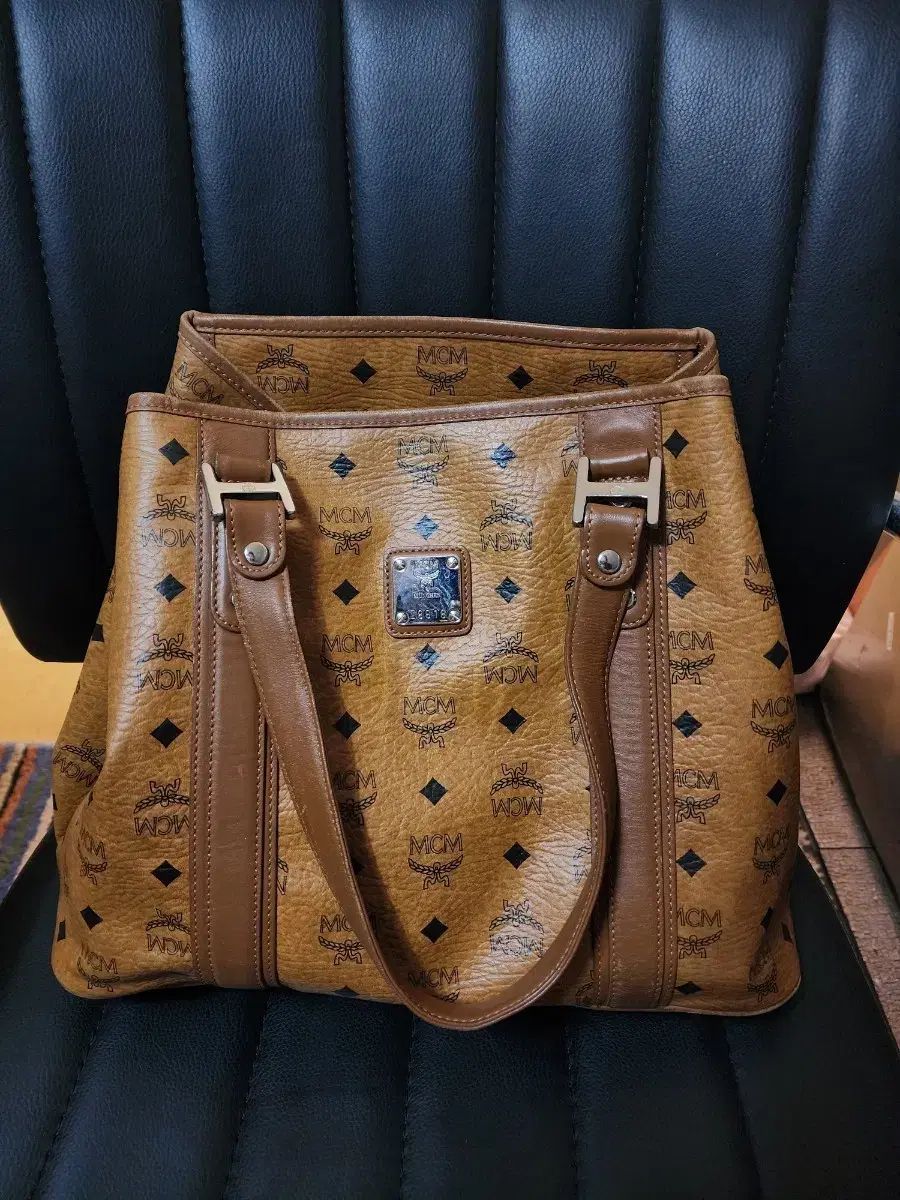MCM ヴィセトス トートバッグ ブラウン