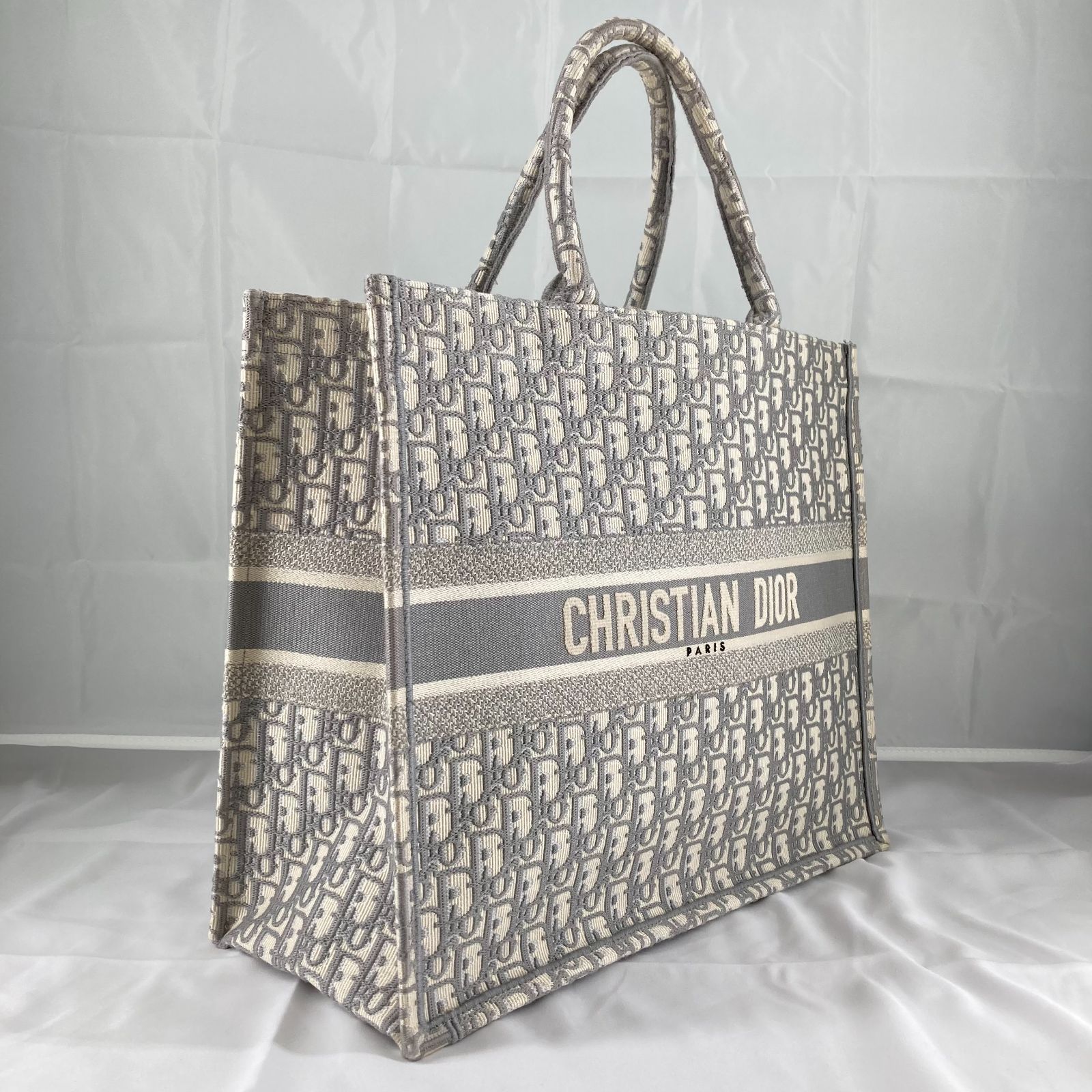 ChristianDior ディオール　バッグ　ブックトート　ラージ　オブリーク Christian Dior(クリスチャン・ディオール）オブリーク ブックトート
