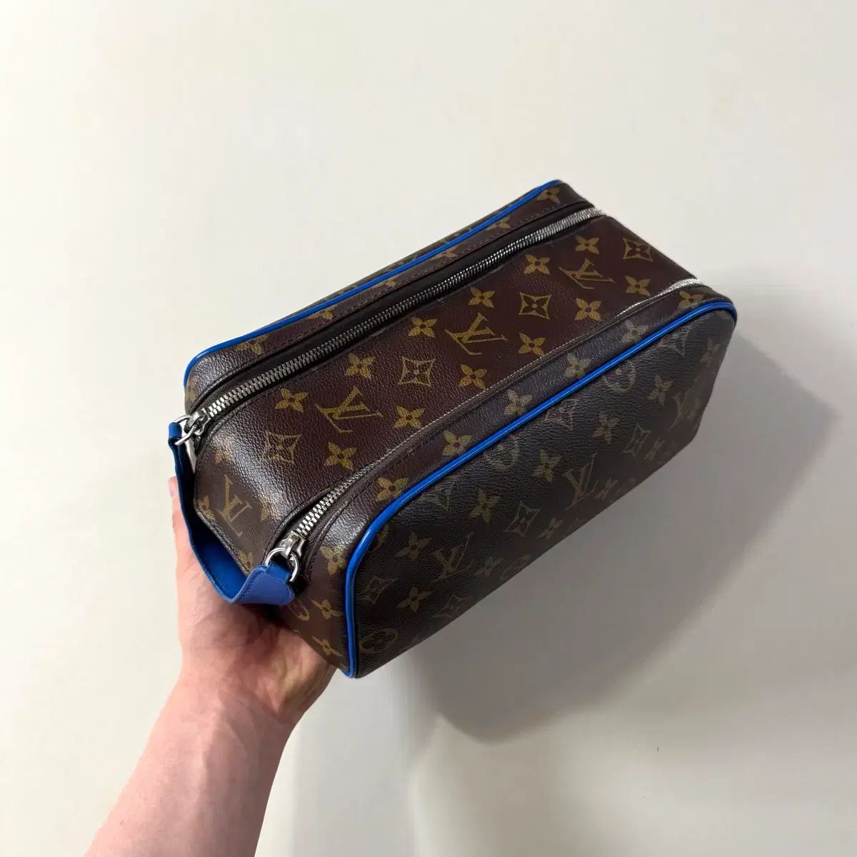 正規品/当日出荷 Louis Vuitton ルイヴィトン モノグラム 돕키트 クラッチバッグ