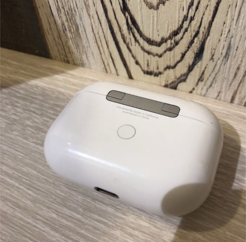 大人気 Apple 純正 充電ケースのみ AirPods Pro 第1世代 エアーポッズ