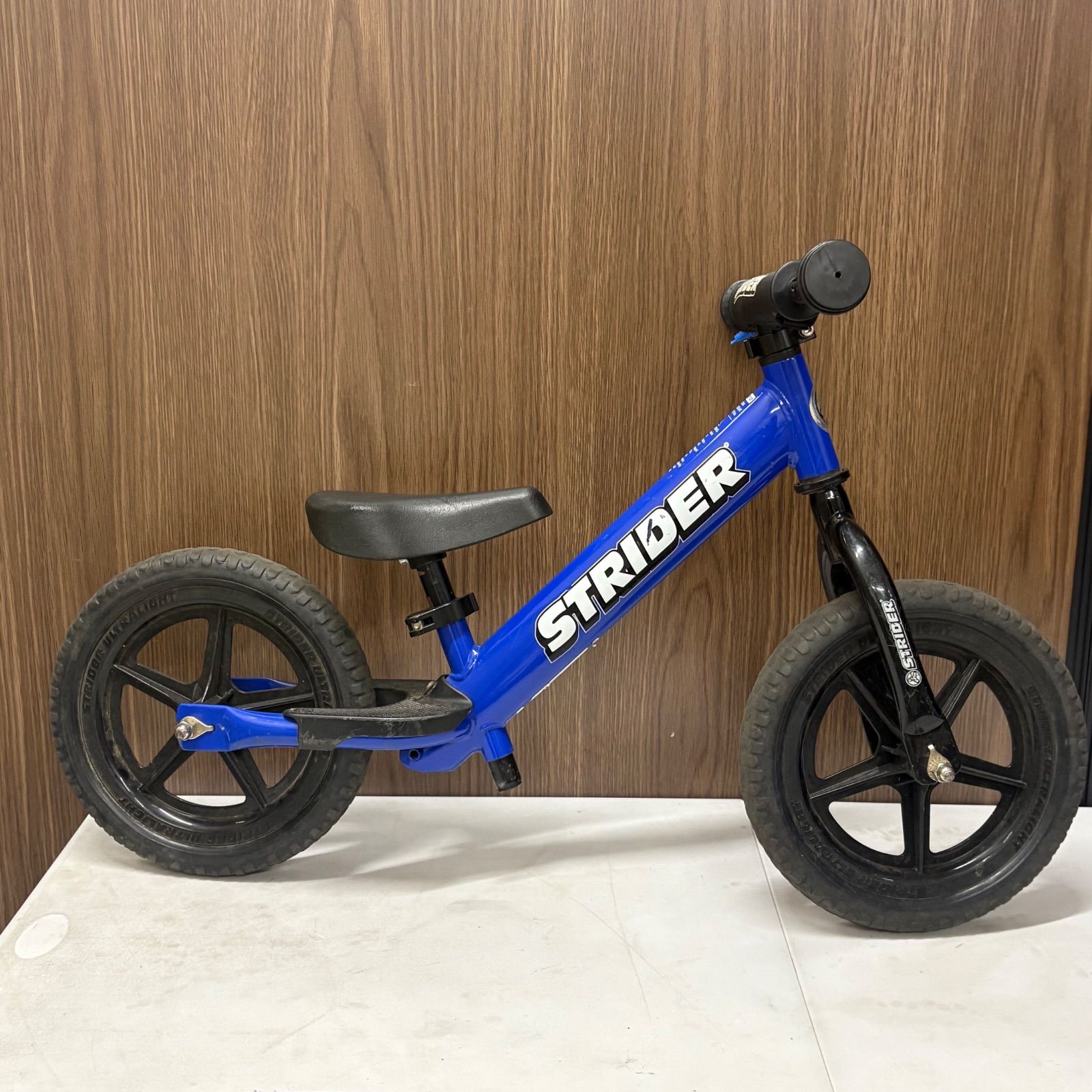国内正規品】STRIDER スポーツモデル バランスバイク 12インチ 青