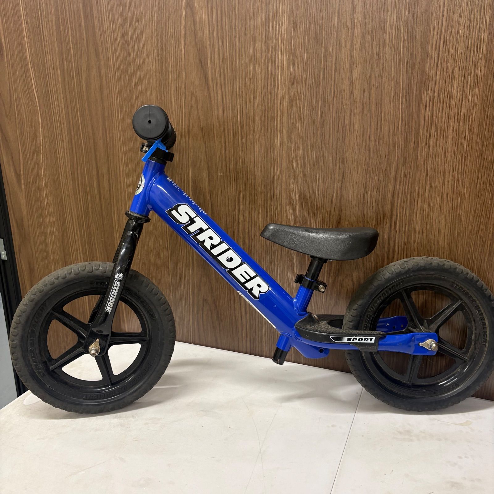 STRIDER スポーツ バランスバイク 青 国内正規品】STRIDER スポーツモデル バランスバイク 12インチ 青