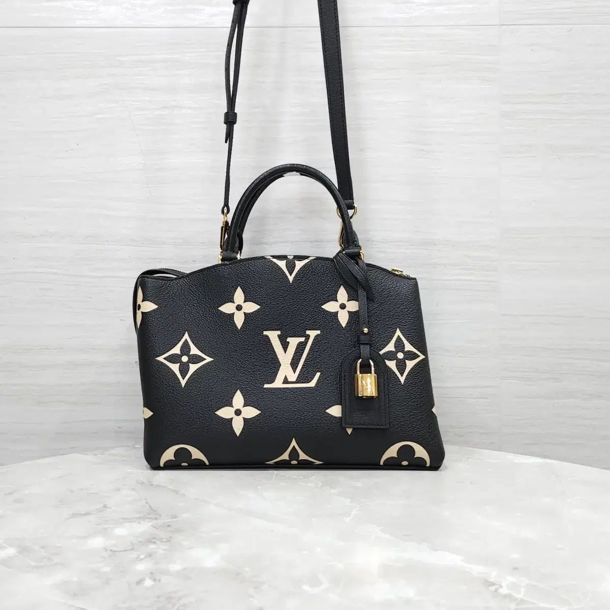 ルイヴィトン LV アンブラント プチ・パレ トートバッグ ショルダーバッグ M58913