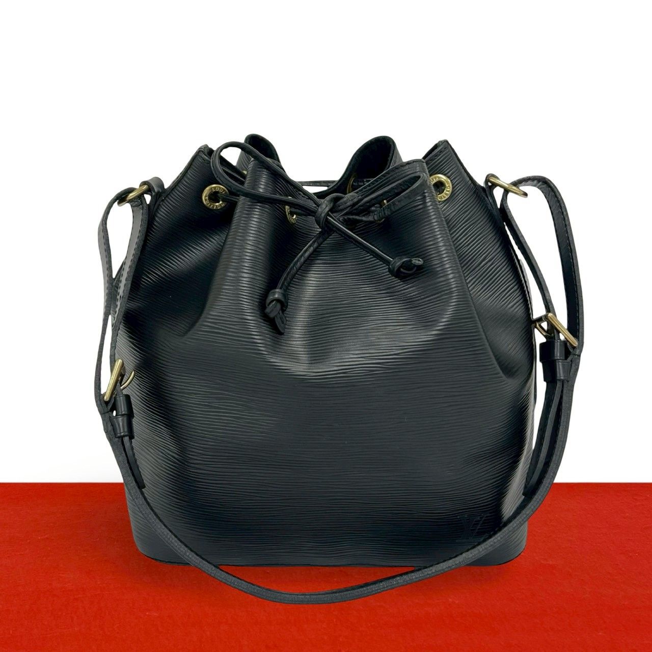 極 美品 LOUIS VUITTON ルイヴィトン ヴィンテージ プチ ノエ エピ レザー 本革 巾着 セミ ワン ショルダーバッグ ノワール 94256