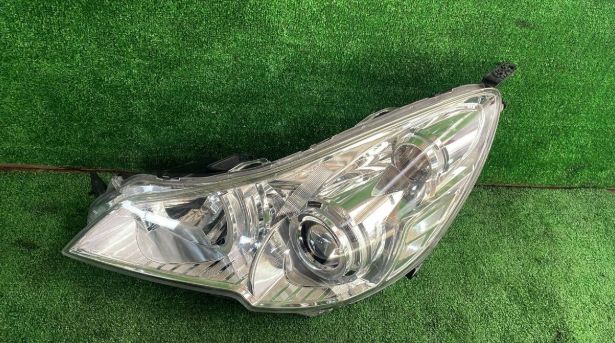 スバル　レガシィ BM9-　H31　左ヘッドライト　L-HID-C-2-3645