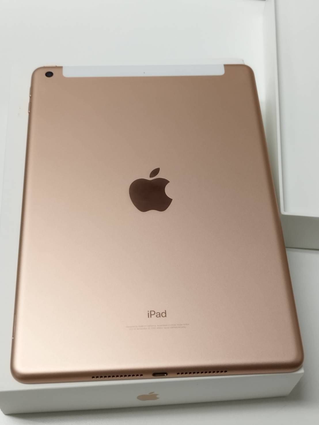 美品 iPad 第6世代 32GB Wi-Fi+セルラー - メルカリ