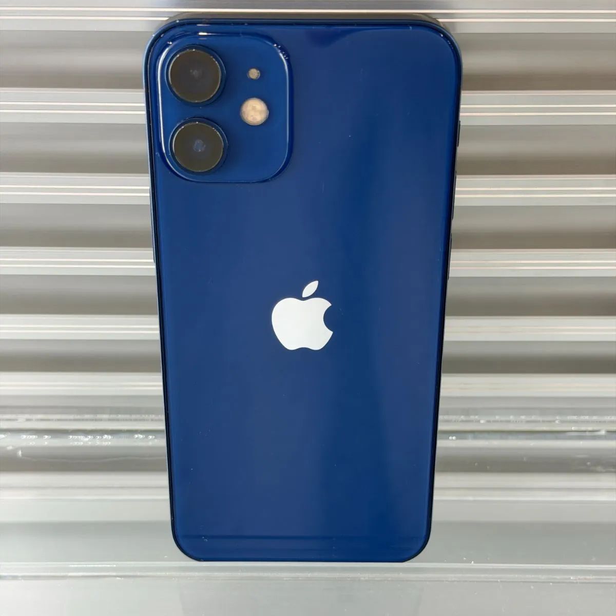 iPhone 12 mini ブルー 128GB 画面および本体塗装にキズ有り - iPhone
