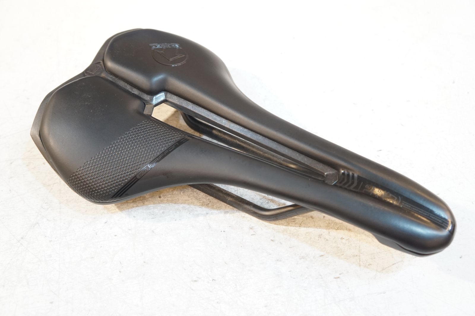 SHIMANO 「シマノ」 PRO GRIFFON サドル / バイチャリ浦和ベース