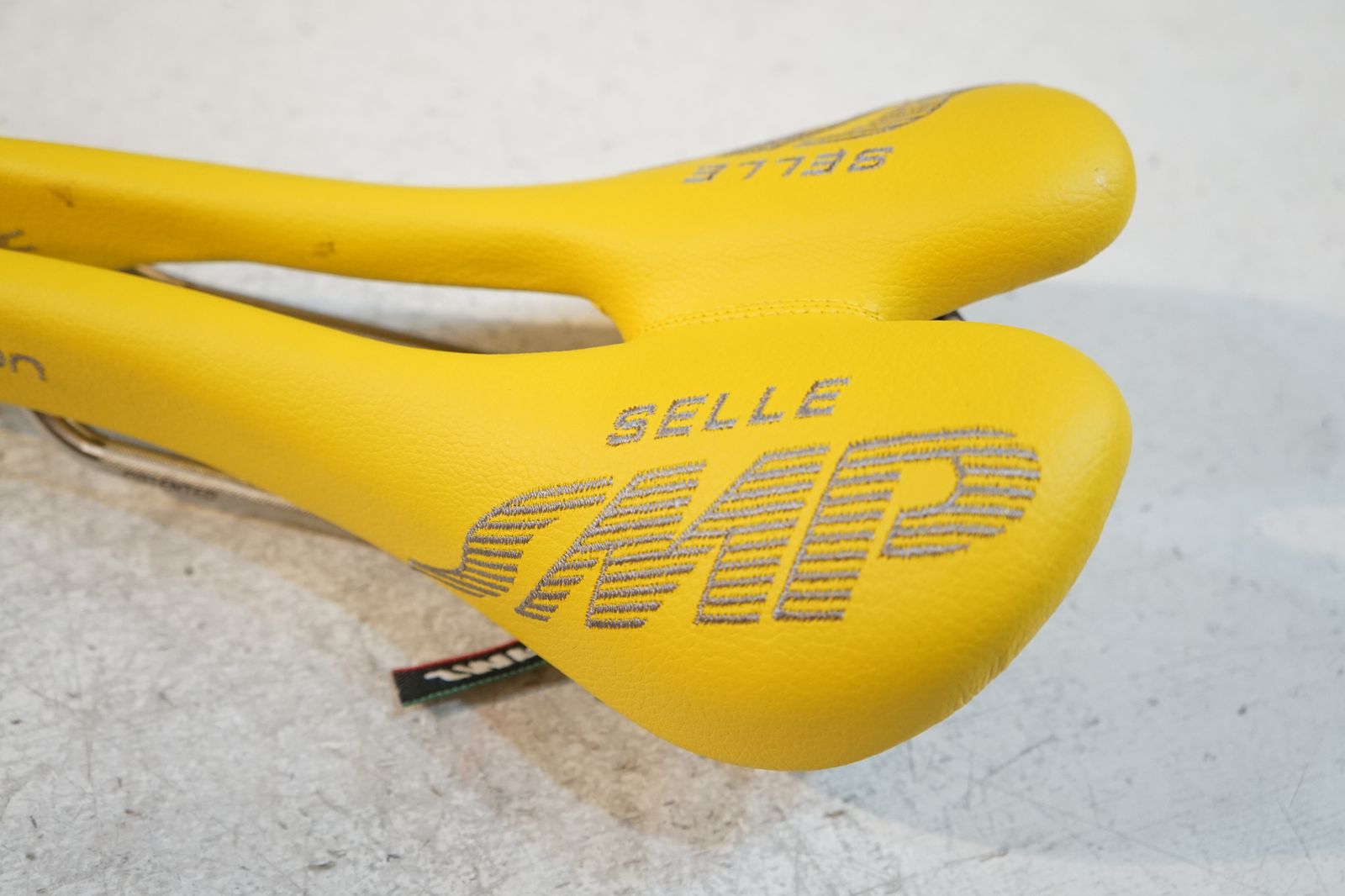 SELLE SMP 「セラ エスエムピー」 DRAKON サドル / バイチャリ浦和ベース