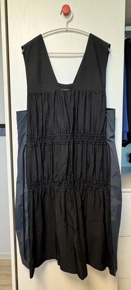 ラッキーシュエトゥ Side Coloring Shirring Dress