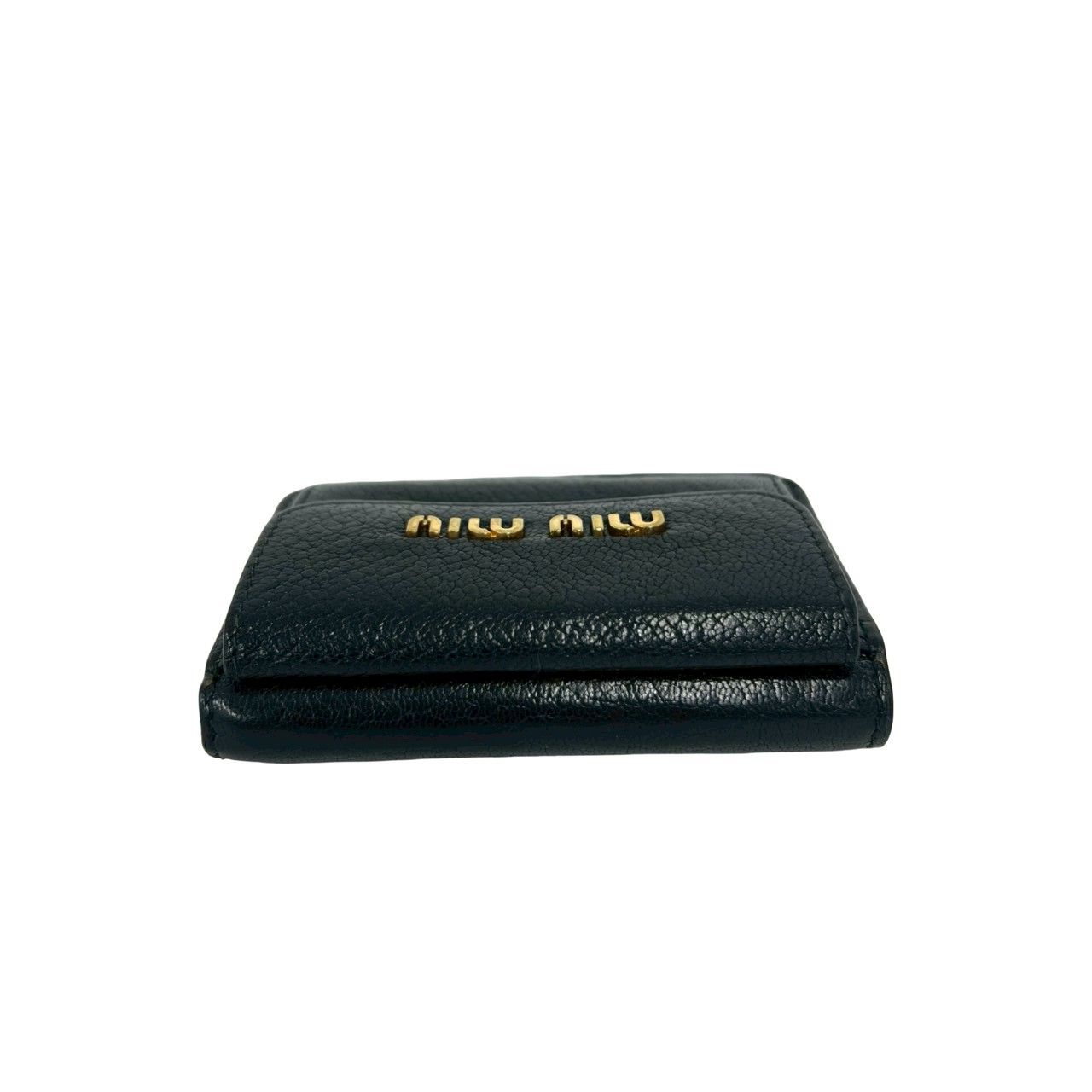 極美品/現行品● ミュウミュウ 折り財布 三つ折り ロゴ 金具 ブルー レザー 極 美品 MIUMIU ミュウミュウ ロゴ 金具 レザー 本革 三つ折り 財布