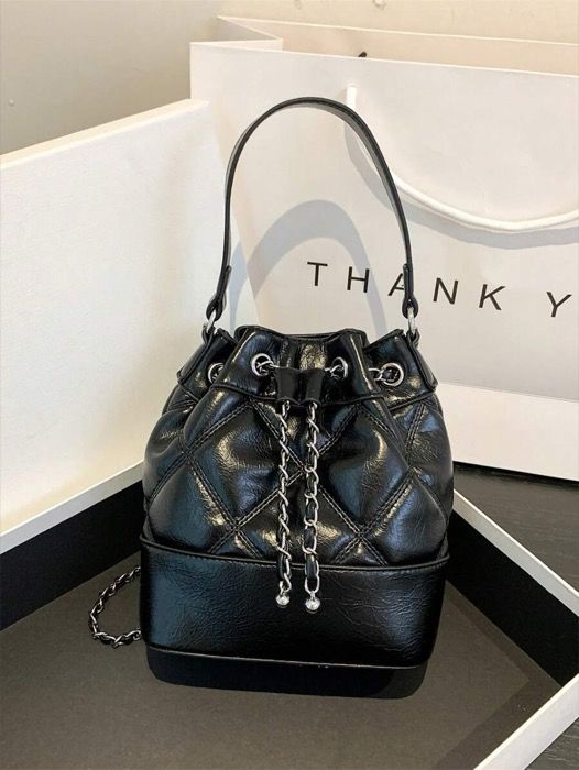 バッグ レディース ハンドルバッグ チェーンストラップ付きの女性用おしゃれなバケットバッグ、ショルダーバッグ