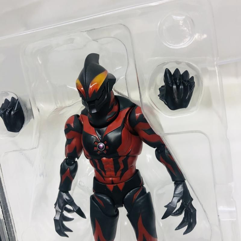 中古】開封※箱ｲﾀﾐ・日焼けｱﾘ)S.H.Figuarts ウルトラマンベリアル[22