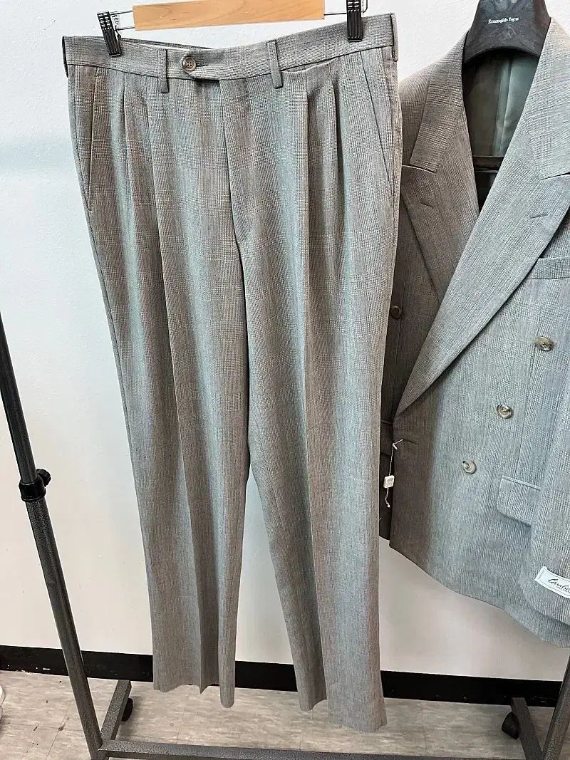 100 31) CORNELIANI コルネリアーニ Classic ダブルスーツ - メルカリ