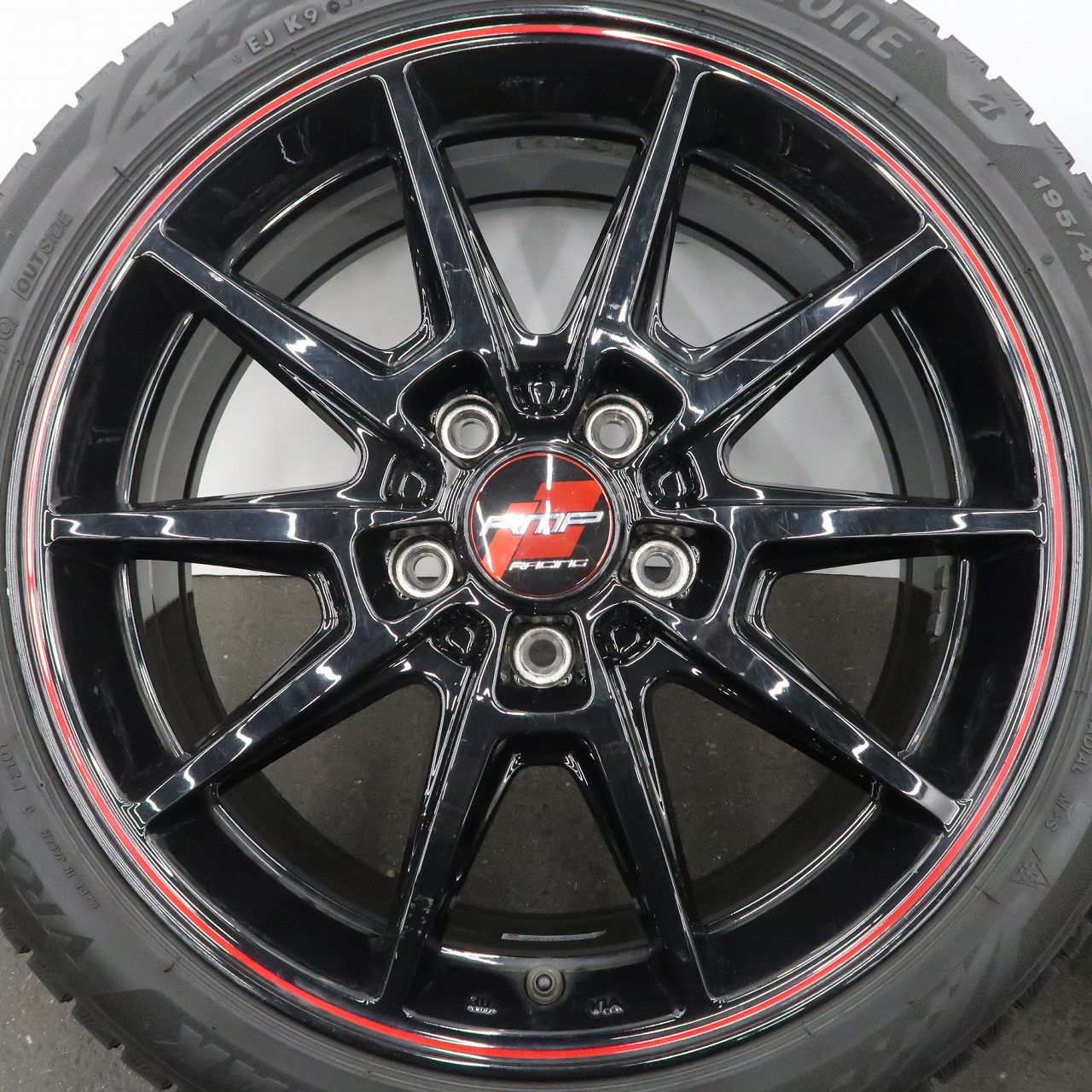 中古スタッドレス195/45R17ブリザックVRX3スイフトスポーツなどに