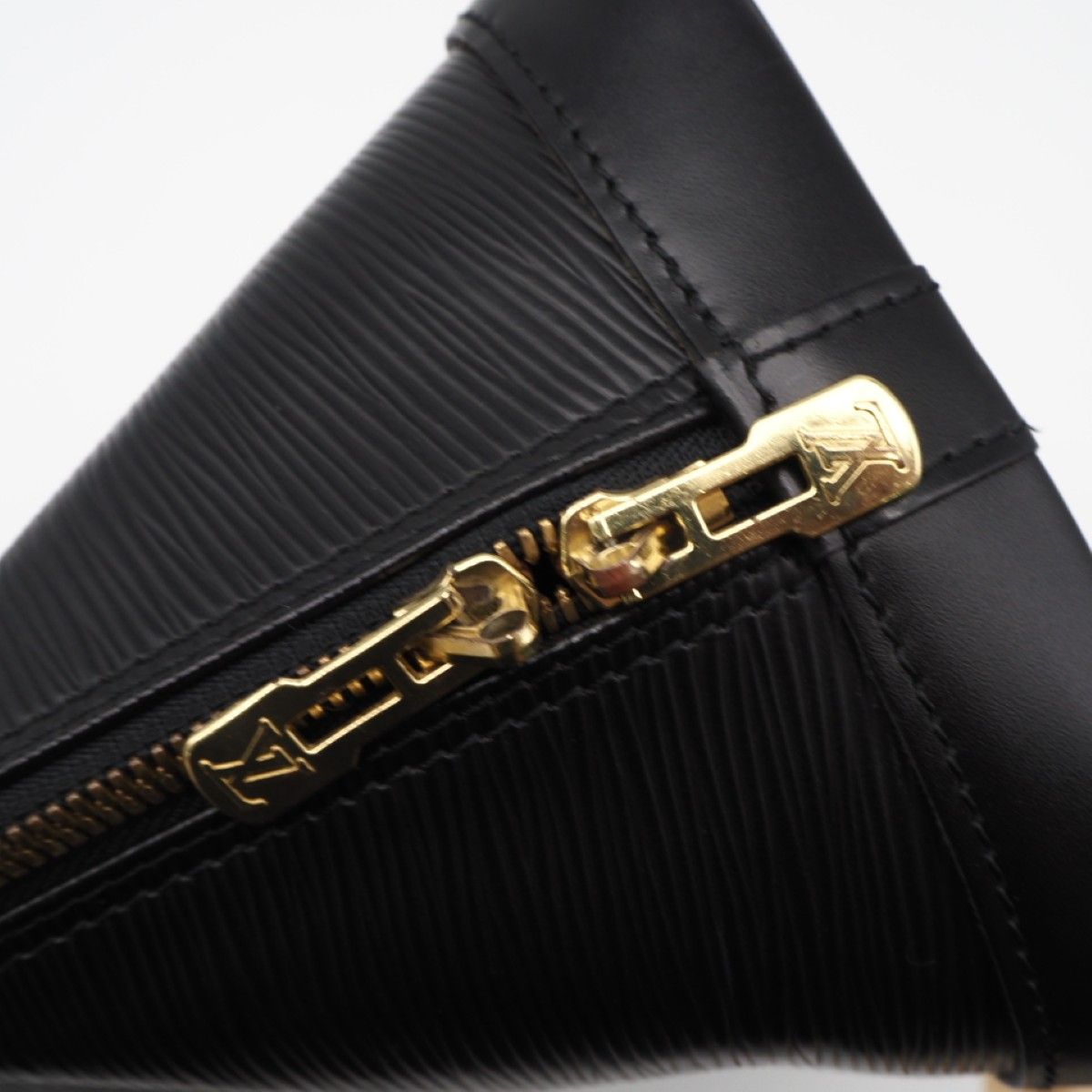 ☆3日以内返品可☆ LOUIS VUITTON ルイ・ヴィトン エピ アルマPM