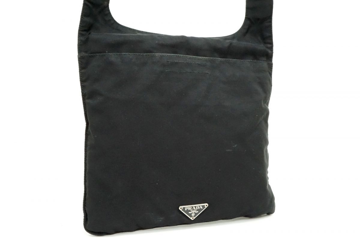 プラダPRADAレディース黒 ナイロン サコッシュ ショルダーバッグ 美品 