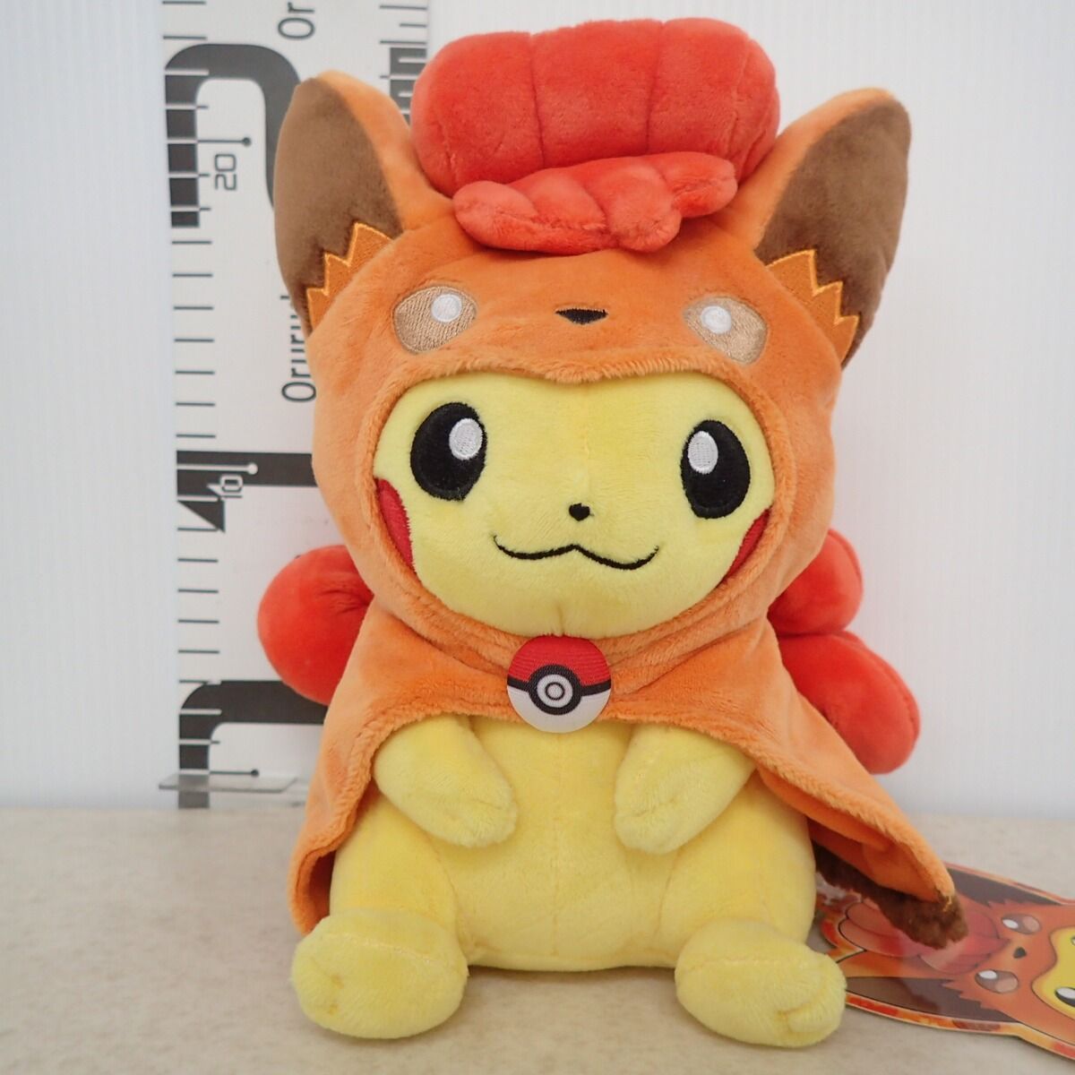 ポケモンセンター ぬいぐるみ ロコンポンチョのピカチュウ 紙タグ付き