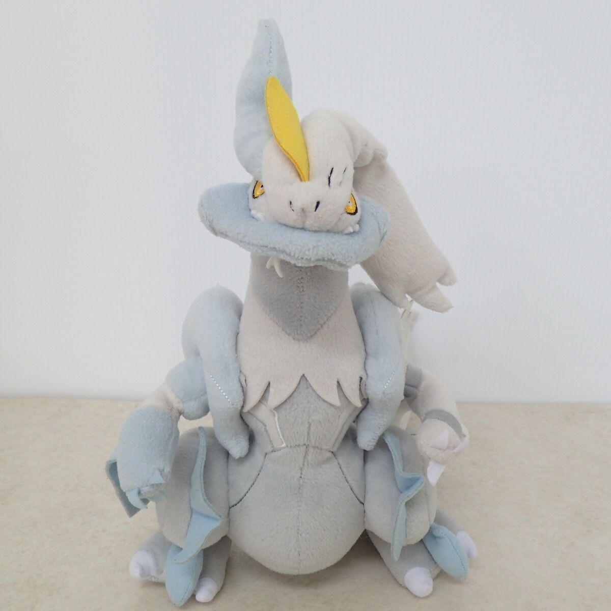 ポケモンセンター ぬいぐるみ ホワイトキュレム 紙タグ無し - メルカリ