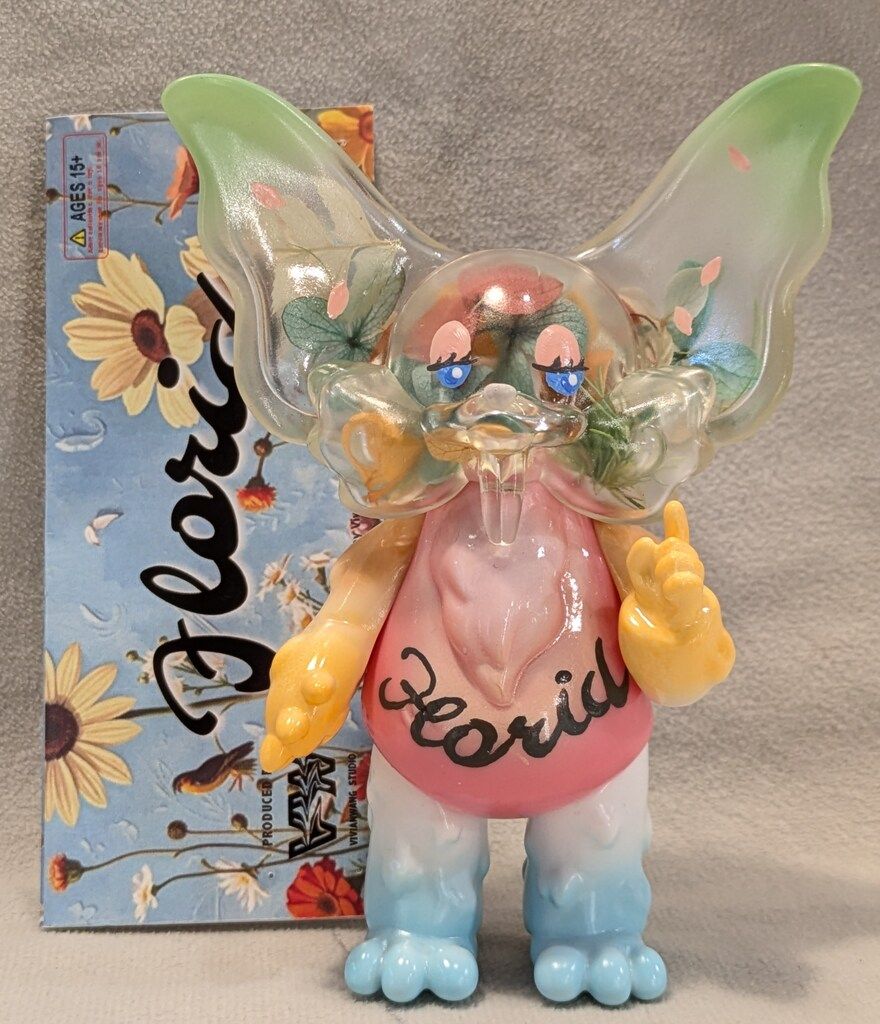 VIVIANWANG STUDIO 517 TOY BUNNY blossoms VINYL Limited color